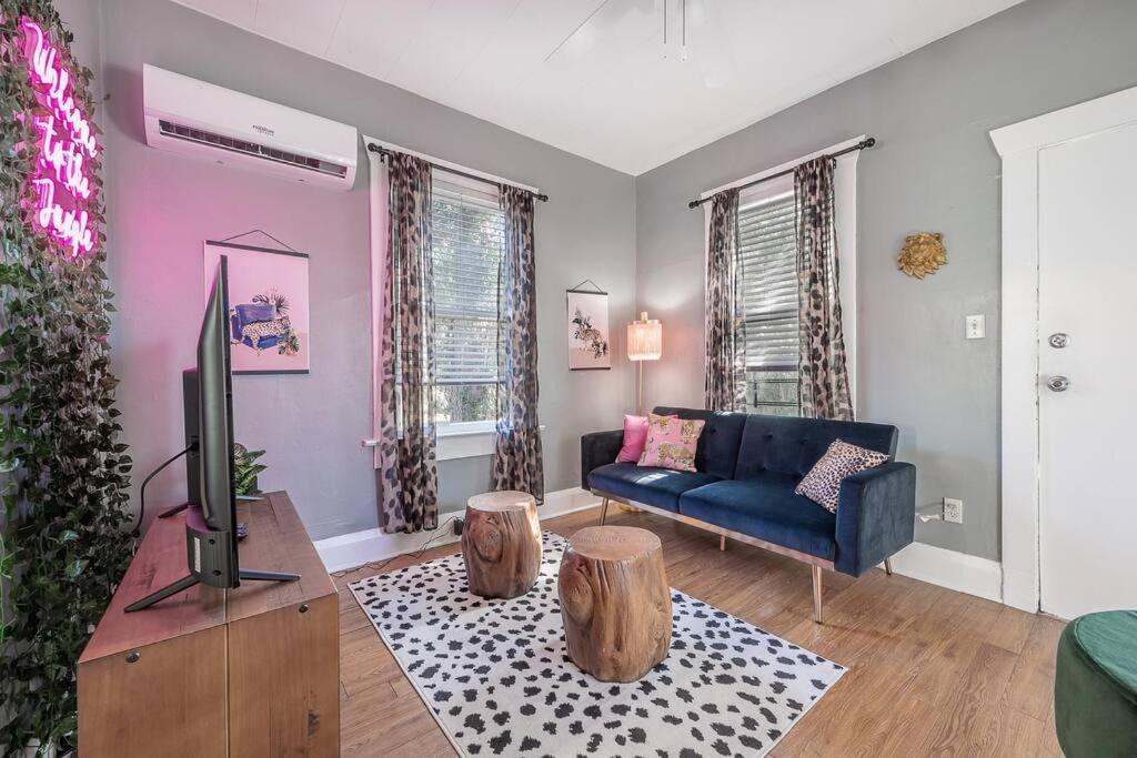 Jungle Themed Apt. Close To Coffee, Food + Shops! Tampa Luaran gambar